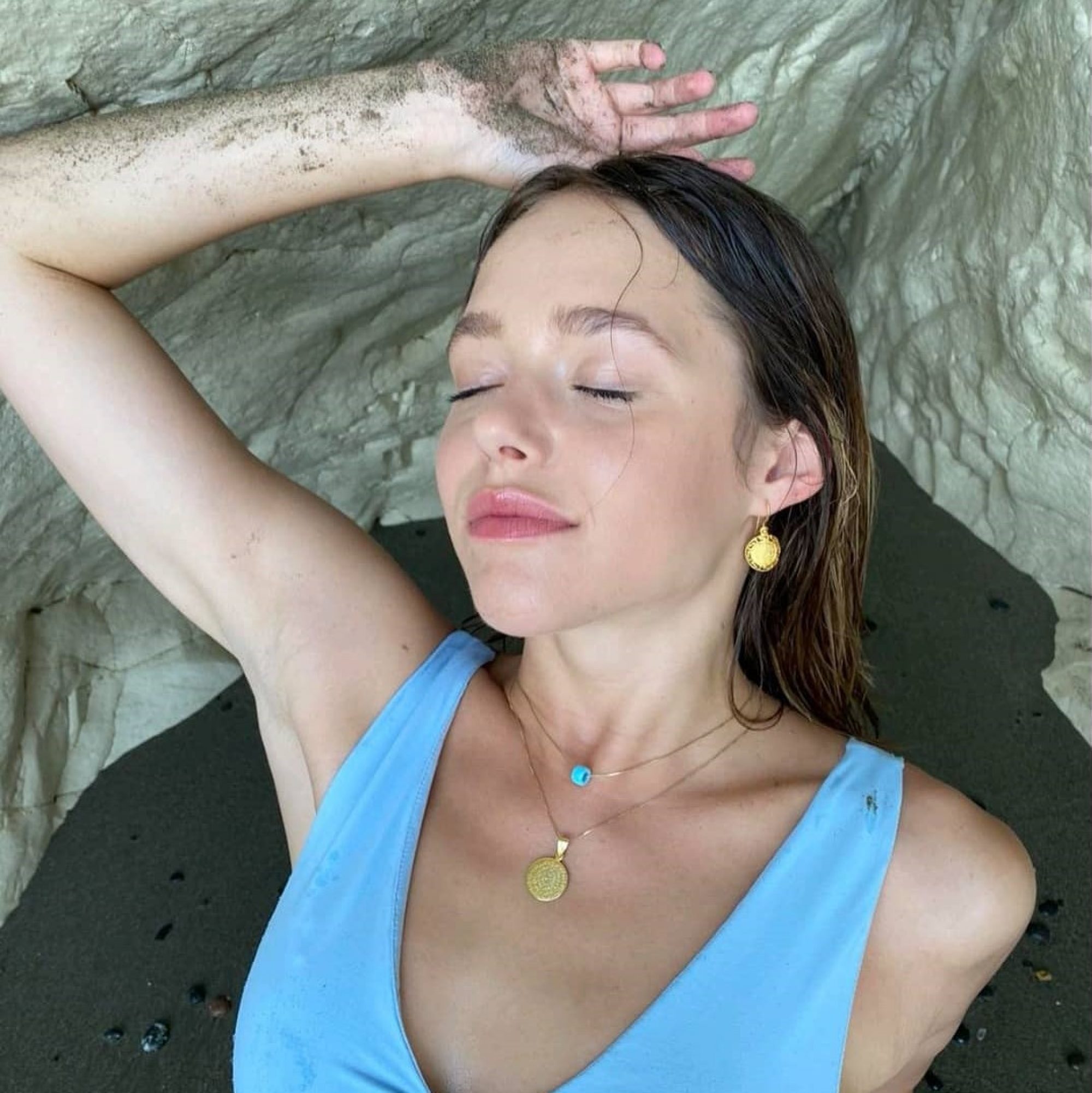 Σκουλαρίκια δίσκος της Φαιστού με μαίανδρο κρεμαστά επίχρυσα