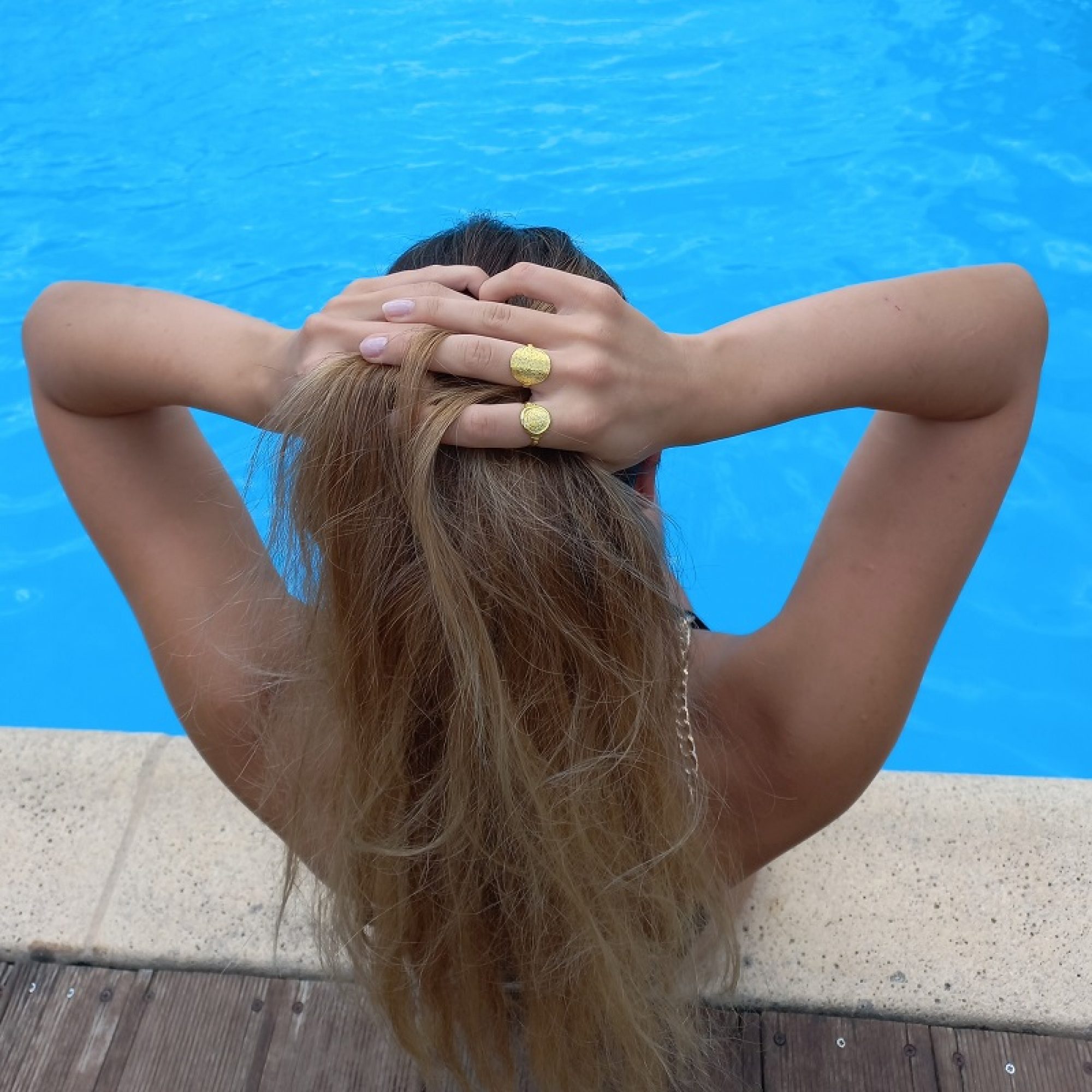 wear it like @kalogirou.ioanna