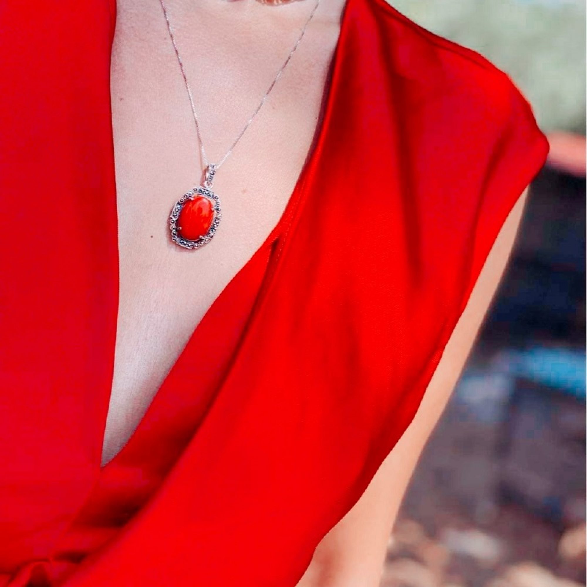 Κολιέ με κοράλι πέτρα και μαρκασίτες