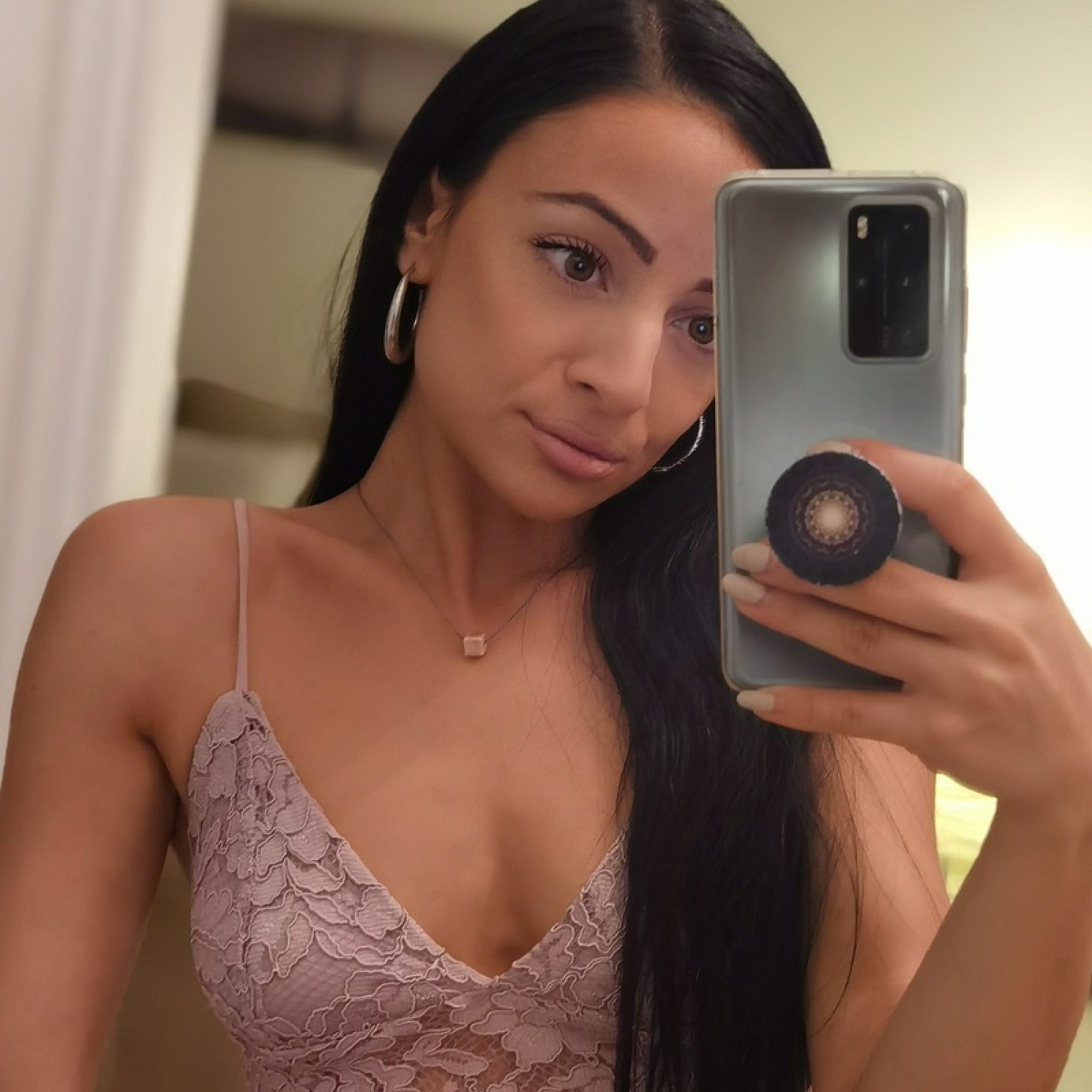 Κολιέ με χάντρα ροζ