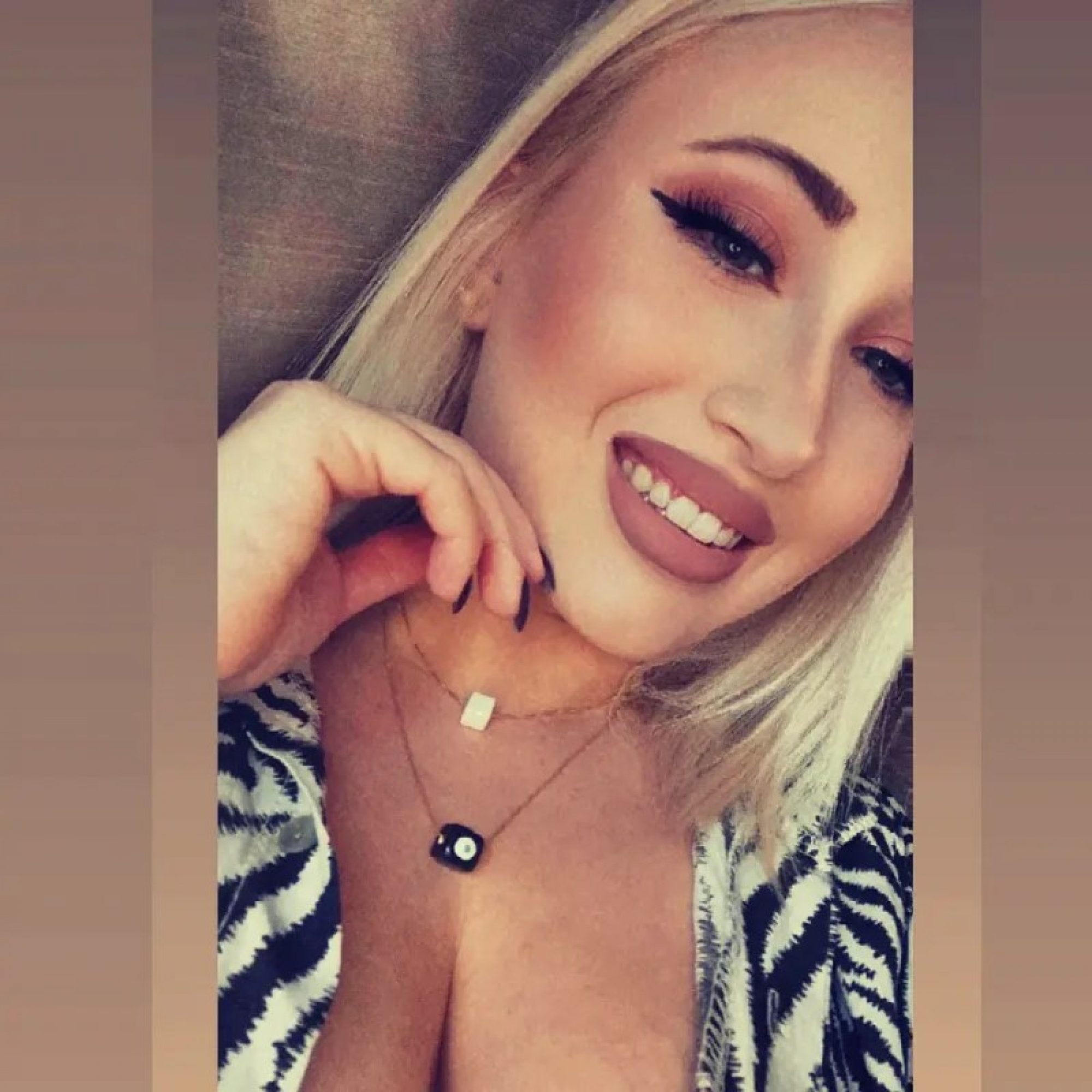 Κολιέ επίχρυσο με μαύρη χάντρα μάτι 