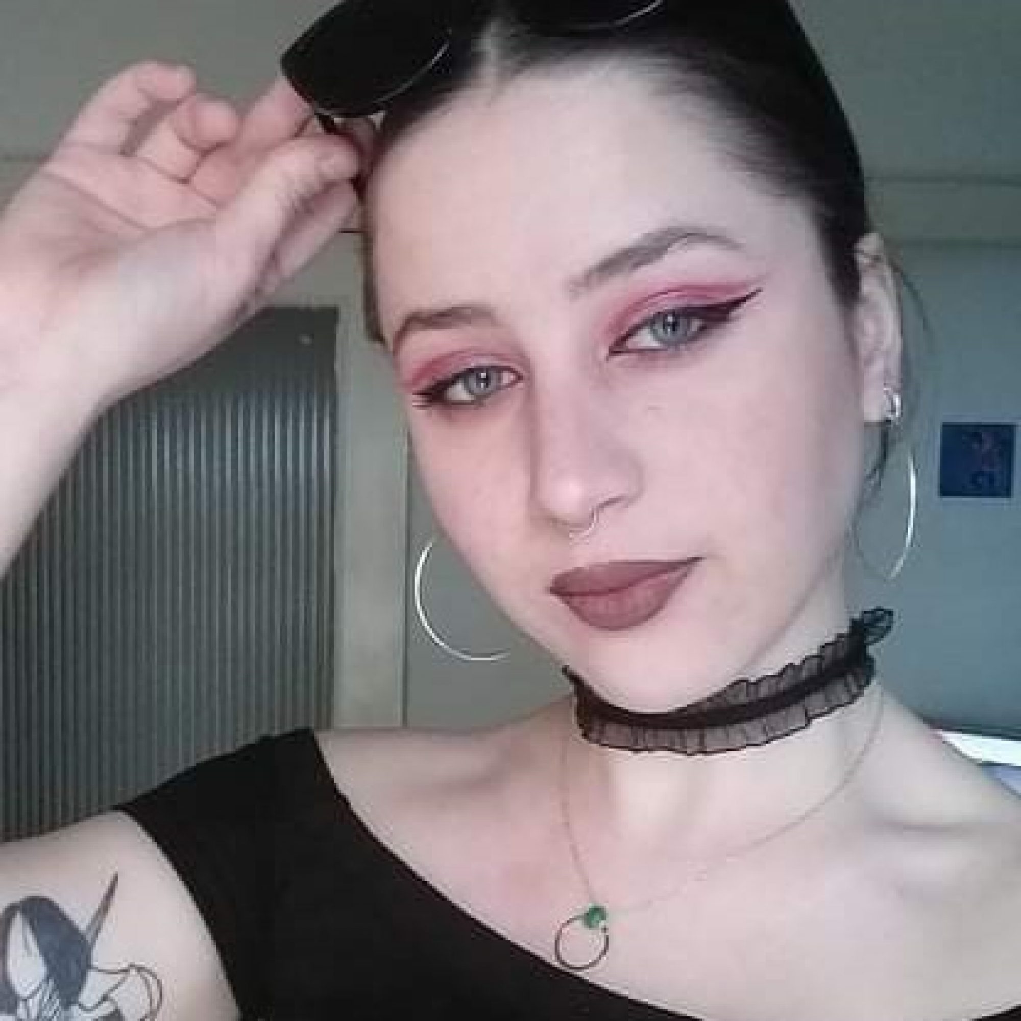 Κολιέ κύκλος με πράσινη πέτρα