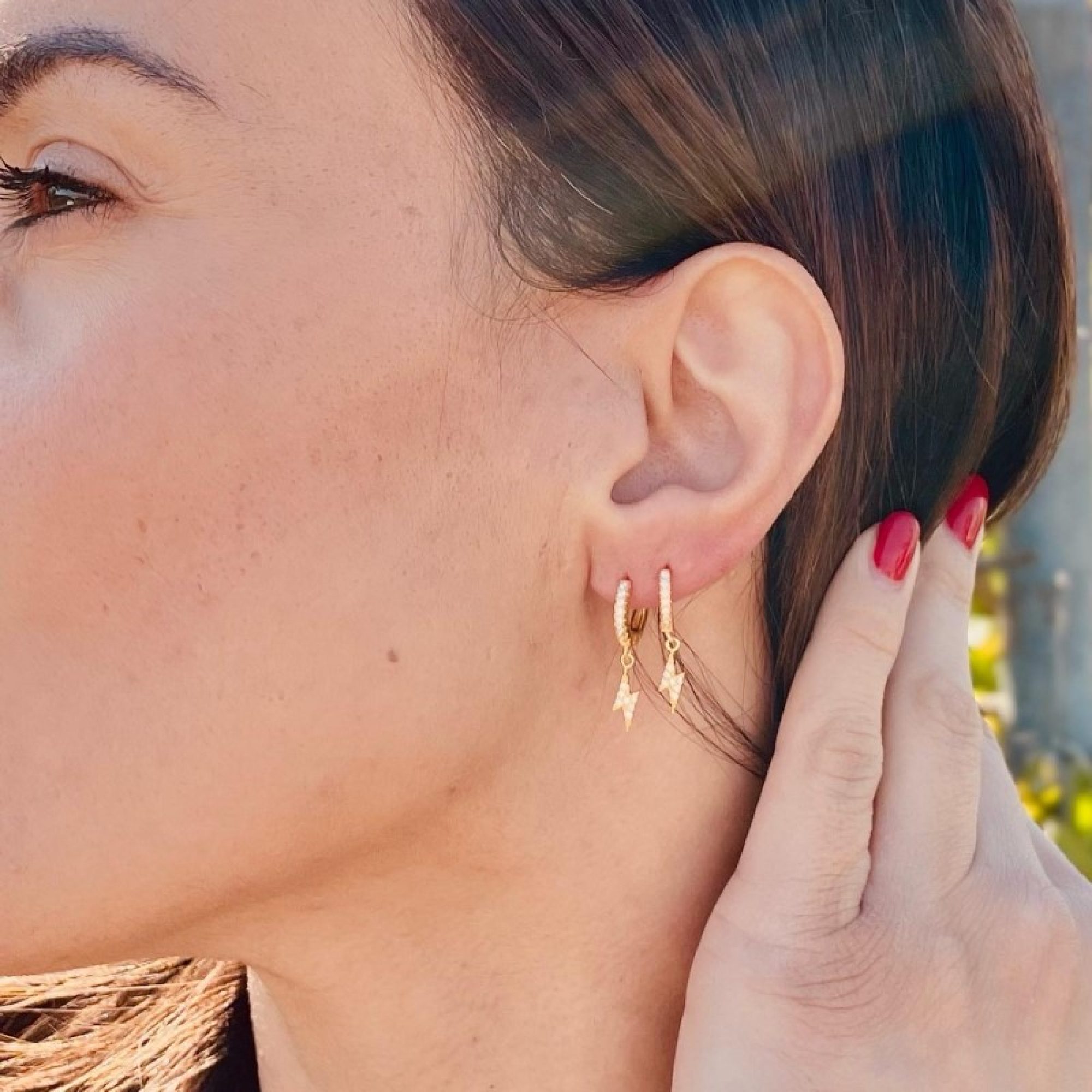 Gold plated earrings with zircon stones