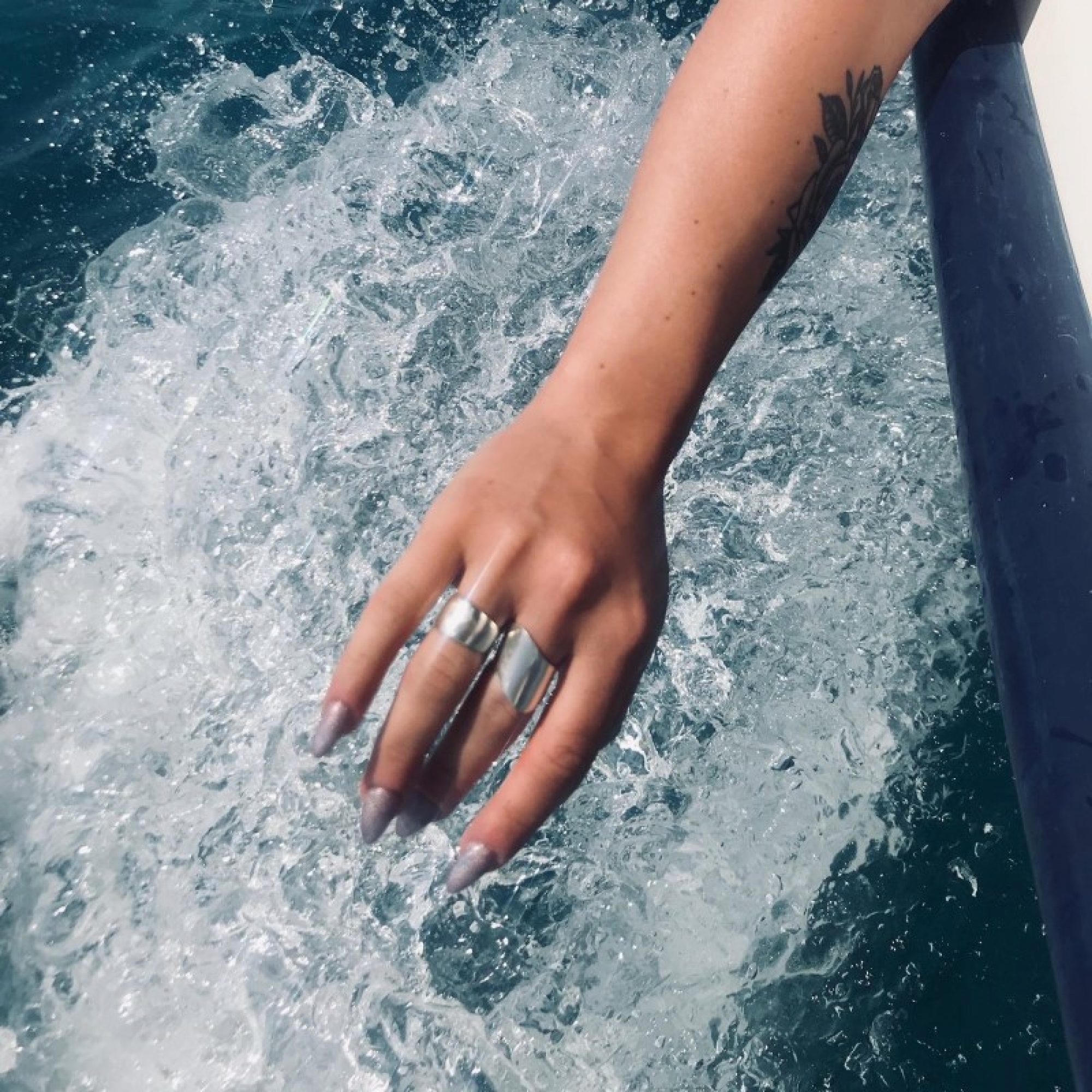 wear it like @anna_.tz