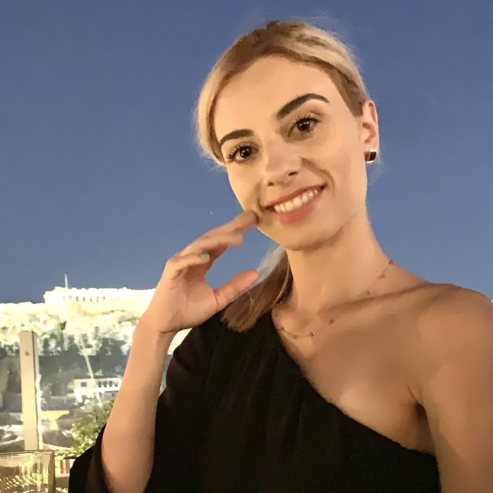 Silver earrings with carnelian stone