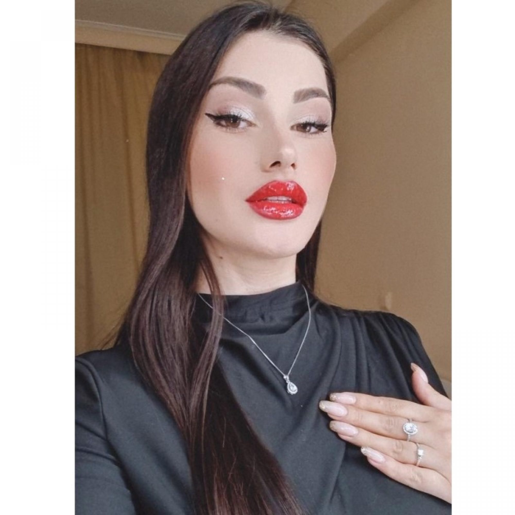 Κολιέ με πέτρες ζιργκόν