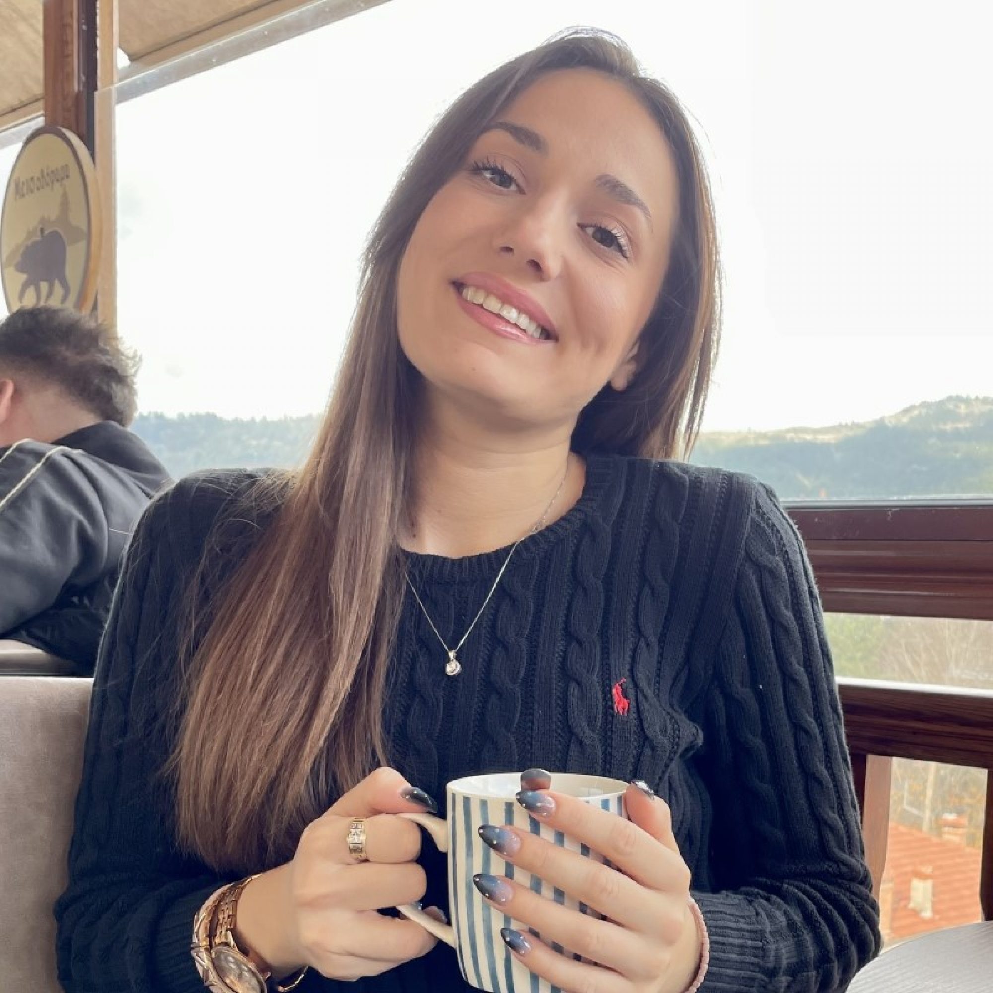 Κολιέ με πέτρες ζιργκόν