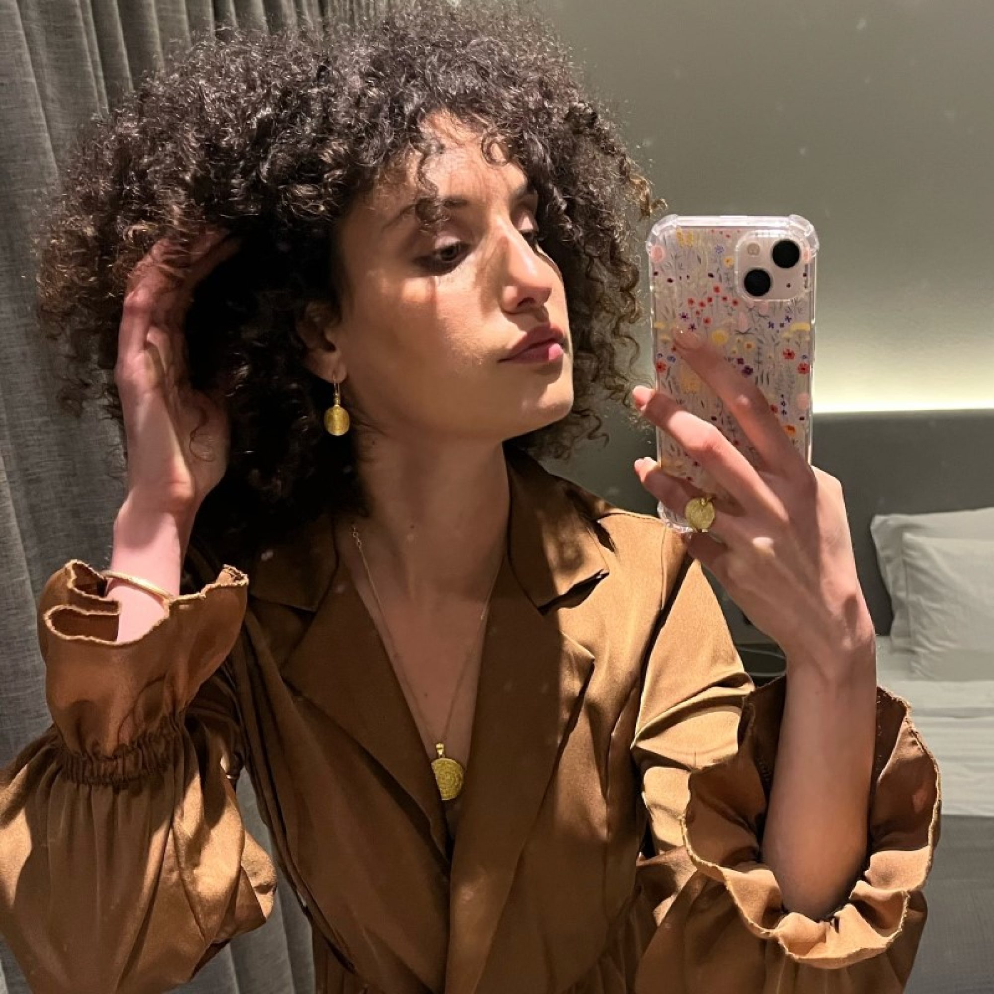 wear it like @denia_mimerini