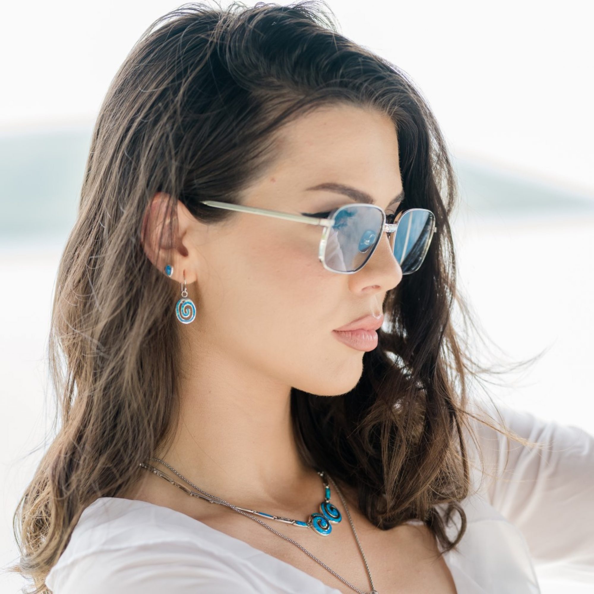 Σκουλαρίκια καρφωτά με πέτρες όπαλ