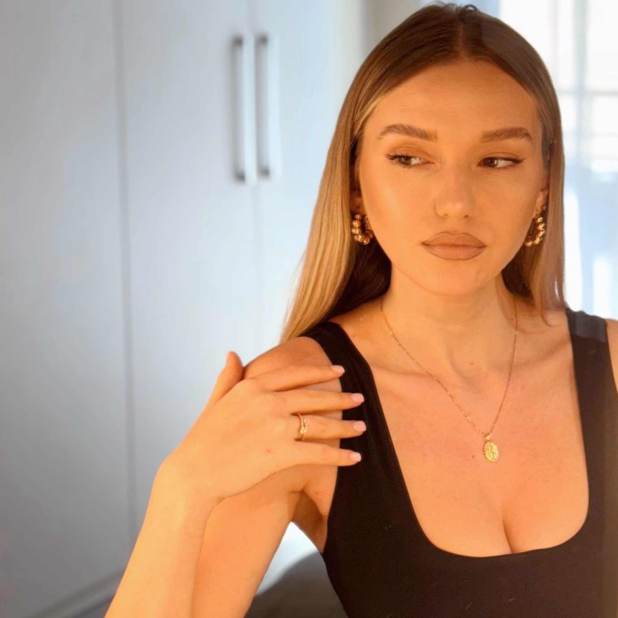 Επίχρυσο δαχτυλίδι με πέτρες ζιργκόν 