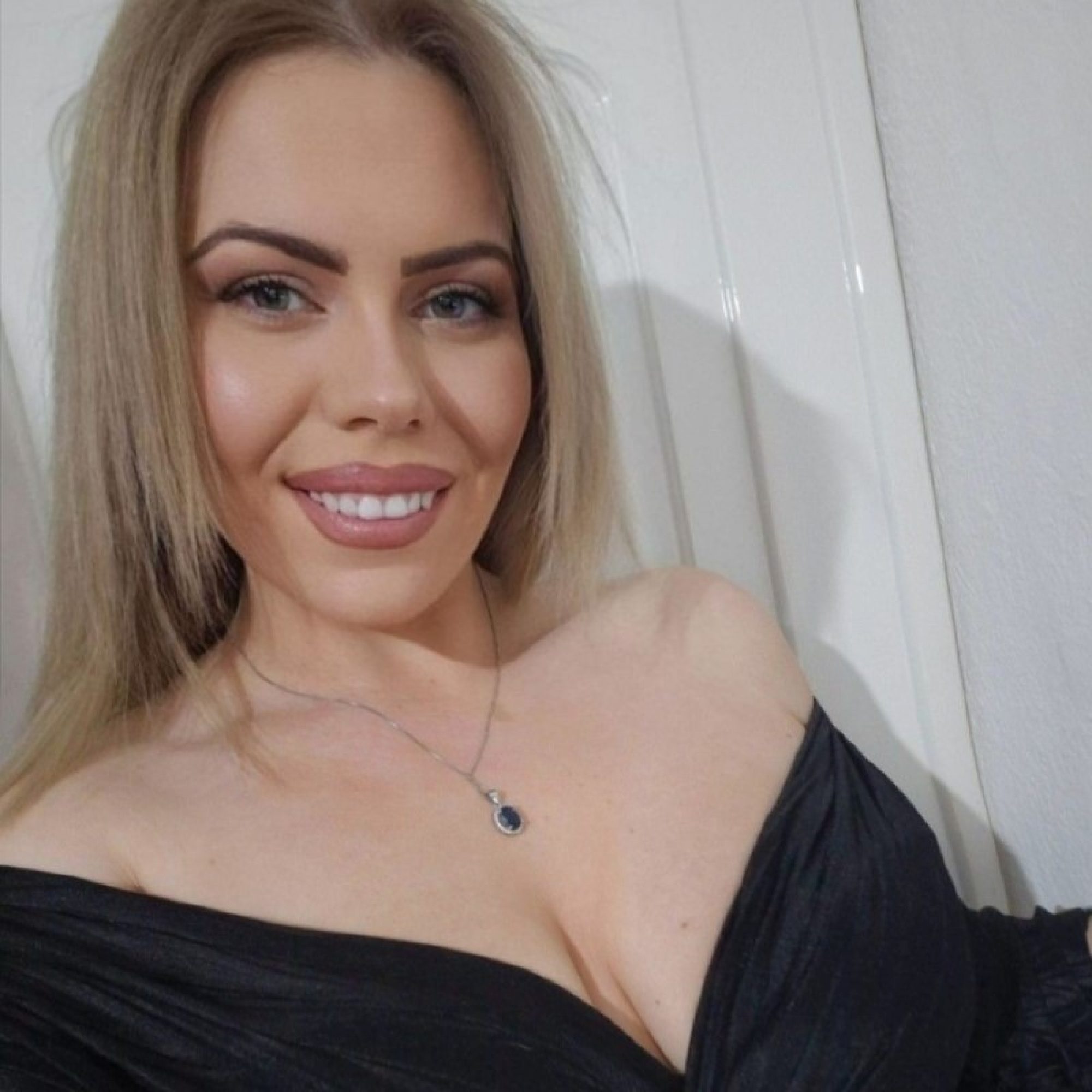 Κολιέ με πέτρες ζιργκόν και ζαφείρι