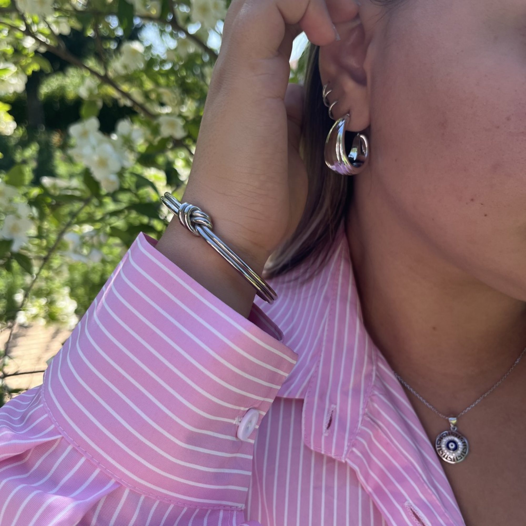 wear it like @_elenaki_sou_