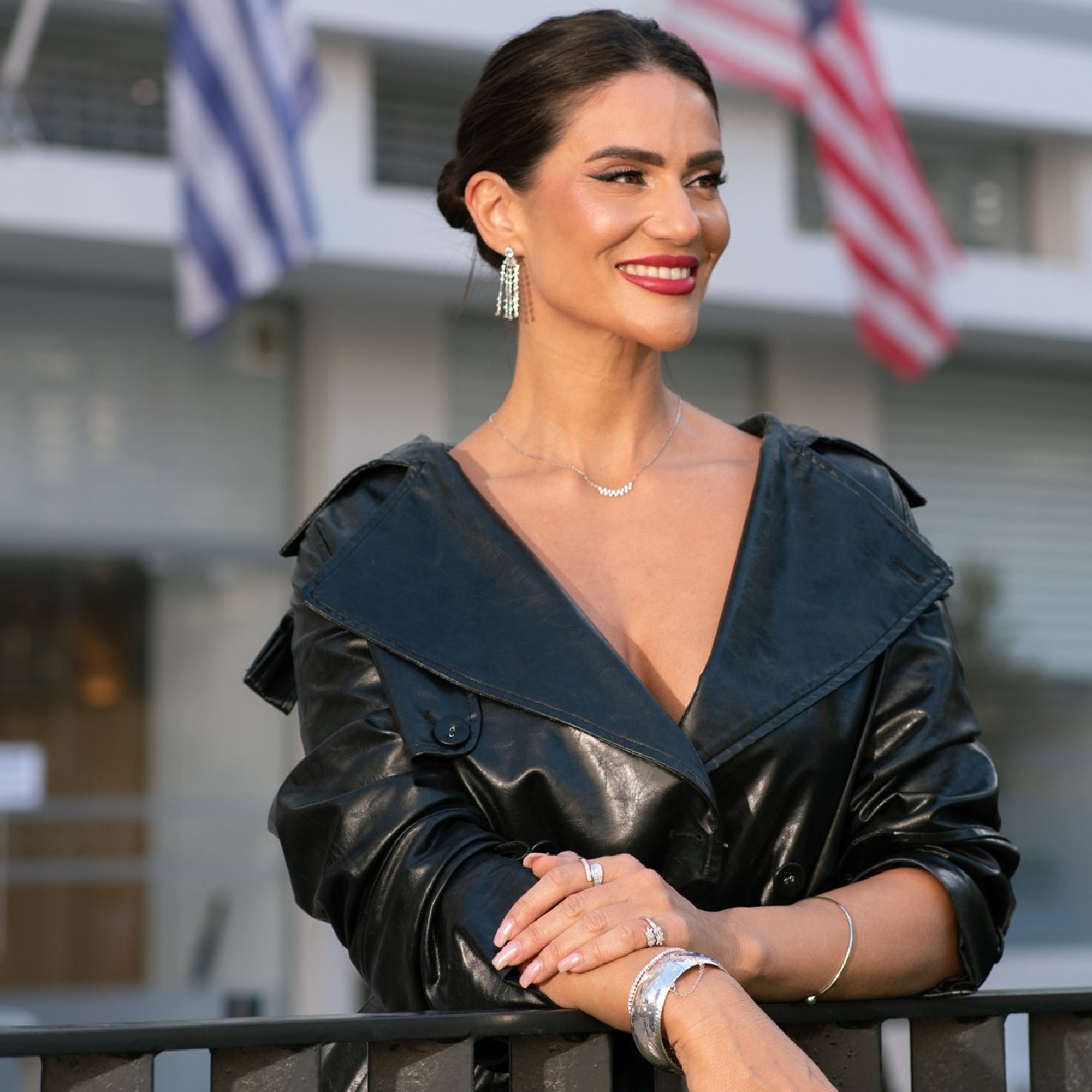 Κολιέ με πέτρες ζιργκόν