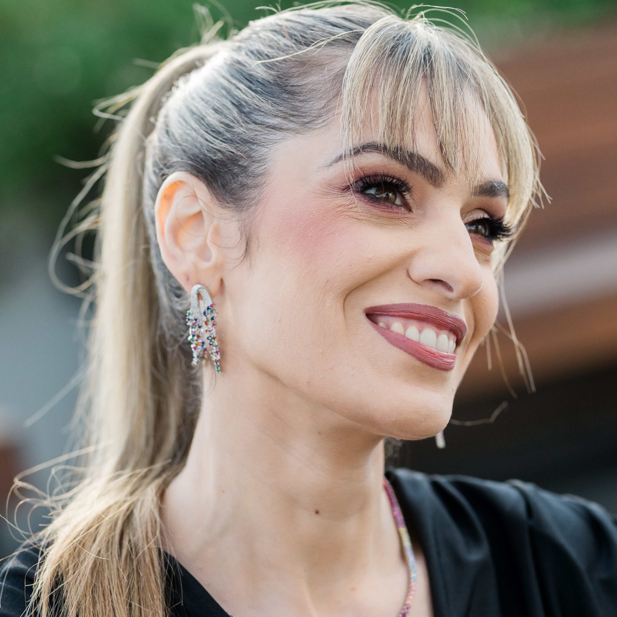 Ασημένια σκουλαρίκια με πέτρες ζιργκόν