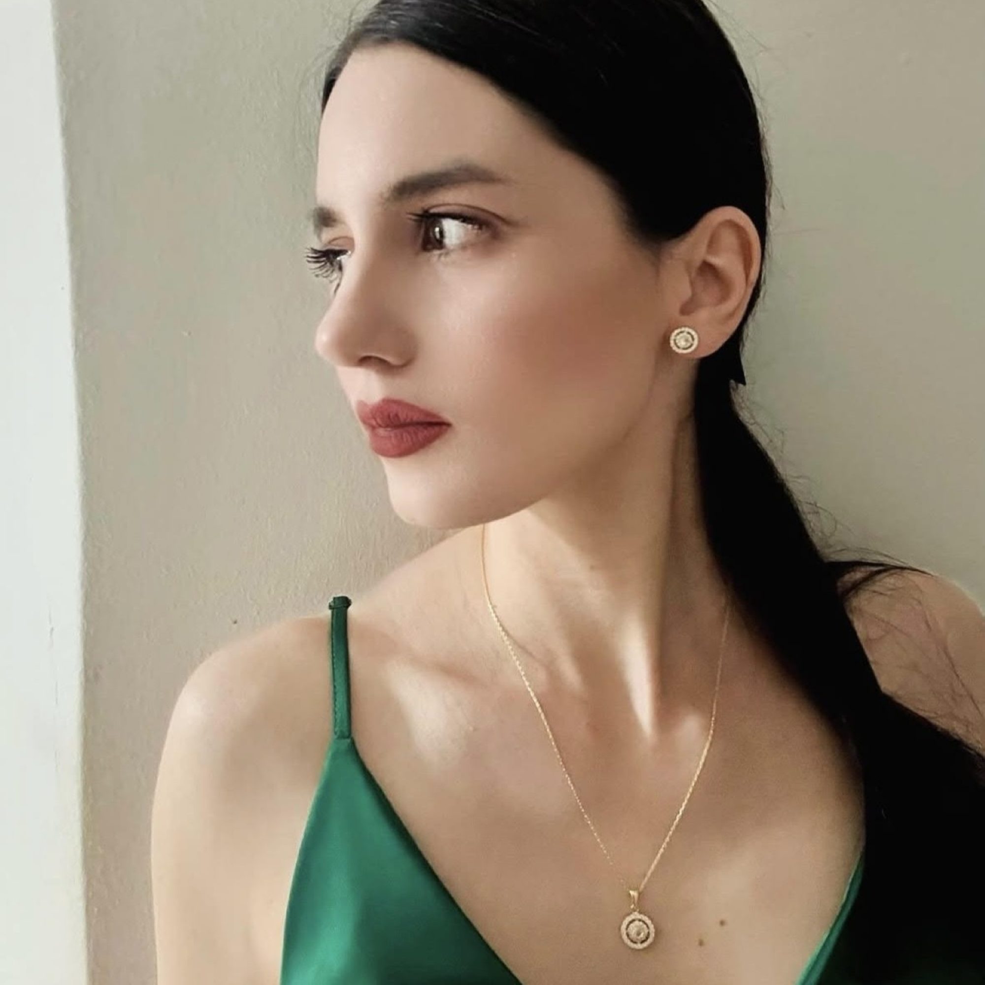 Gold plated set with zircon stones