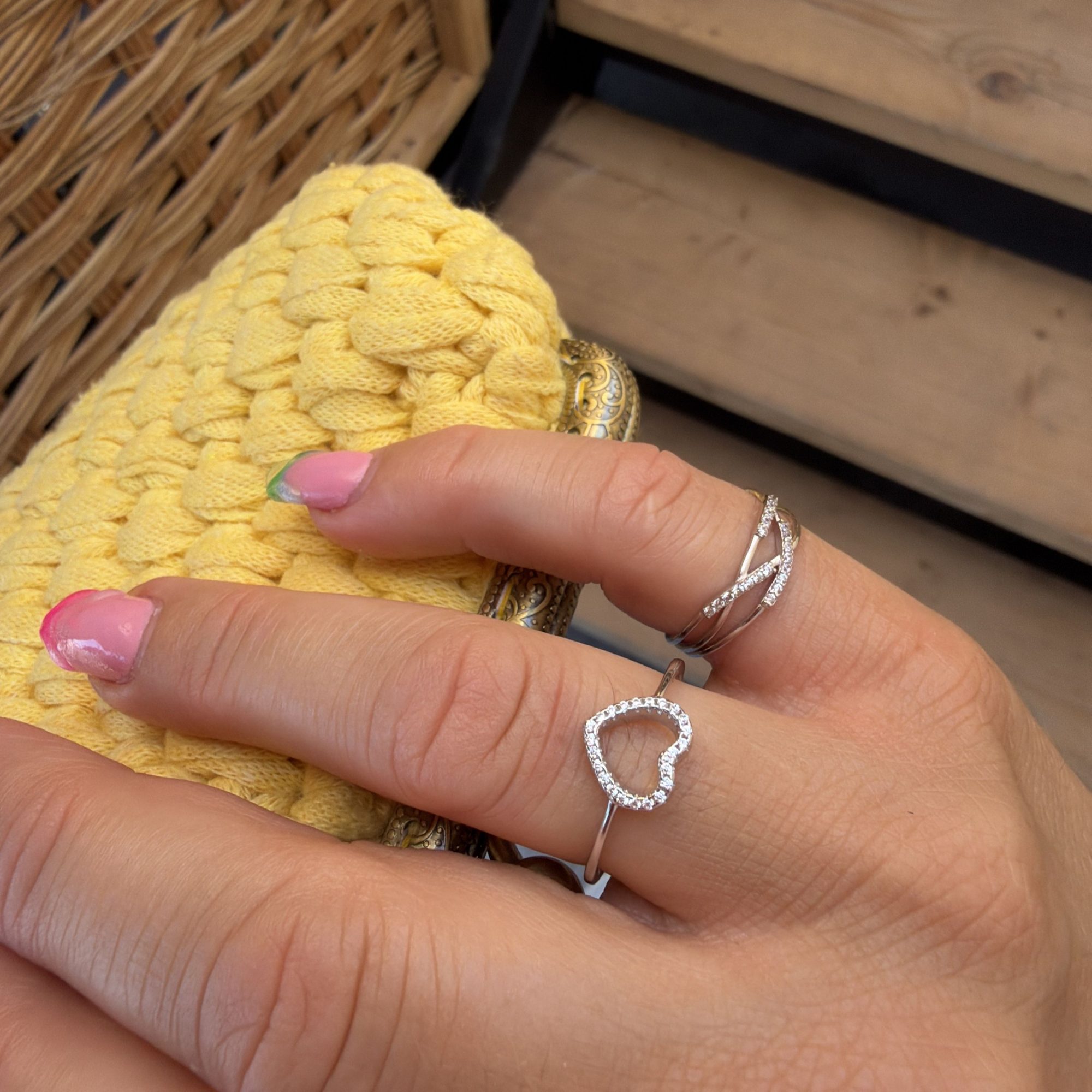 Ring with zircon stones