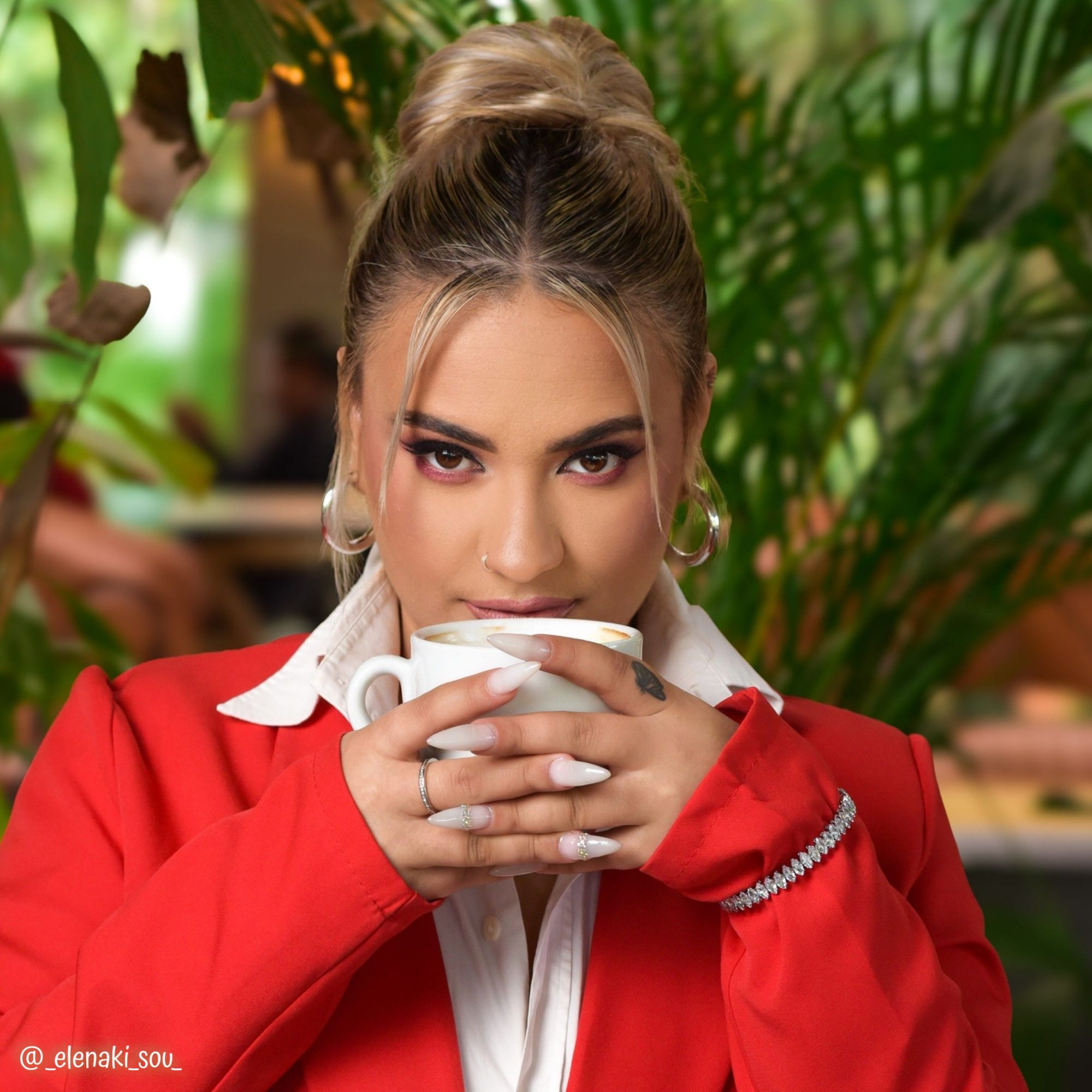 Πολύπετρο δαχτυλίδι