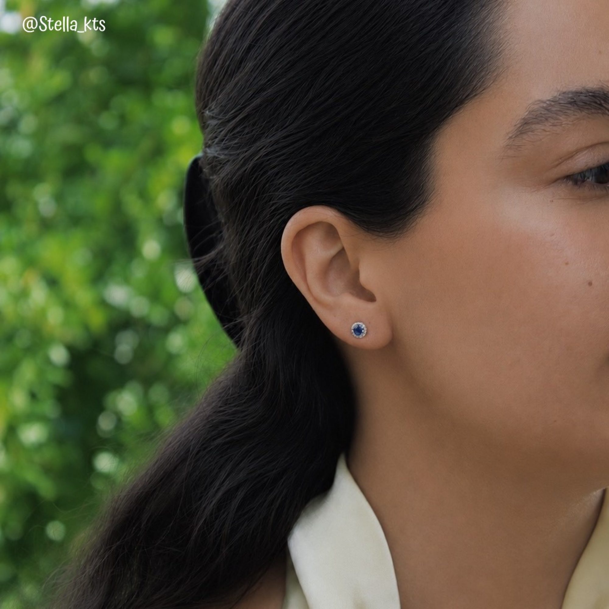 Silver stud earrings with sapphire and zircon stones