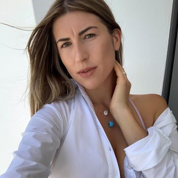 Κολιέ με κοχύλι και ζιργκόν πέτρα