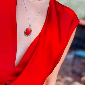 Κολιέ με κοράλι πέτρα και μαρκασίτες