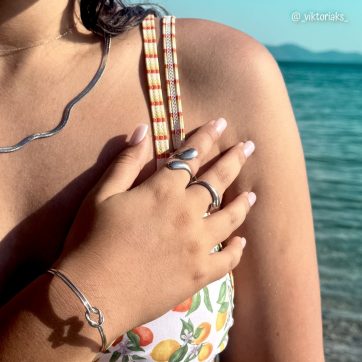 Adjustable bracelet 