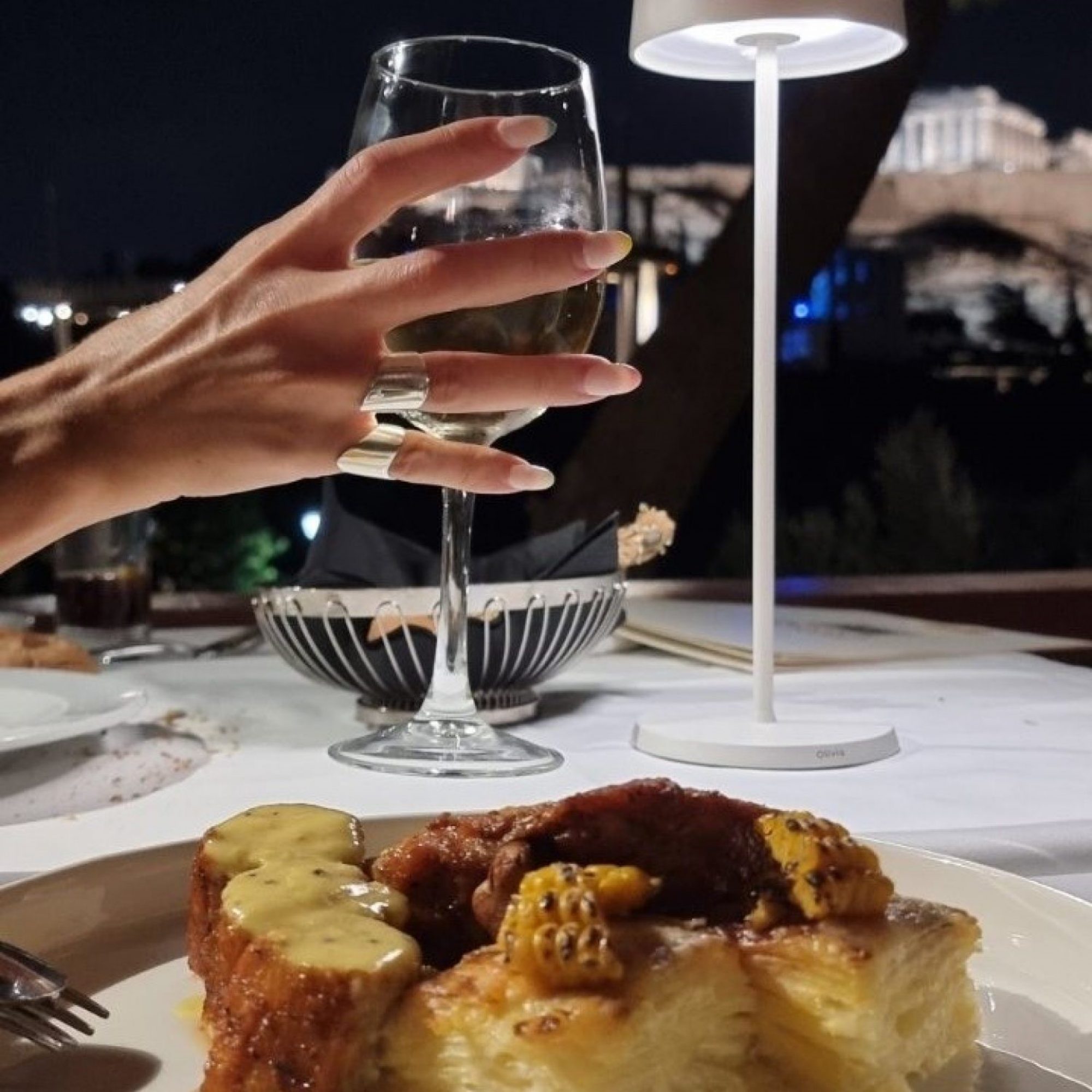 wear it like @nicki_ilio