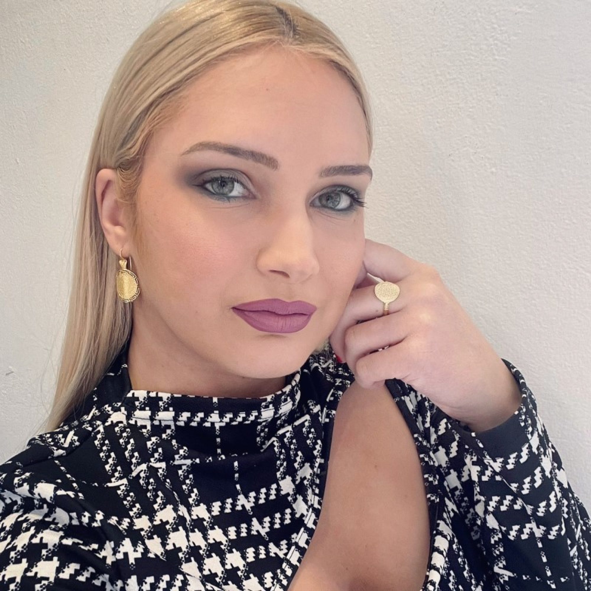 wear it like @elvi_michailidou