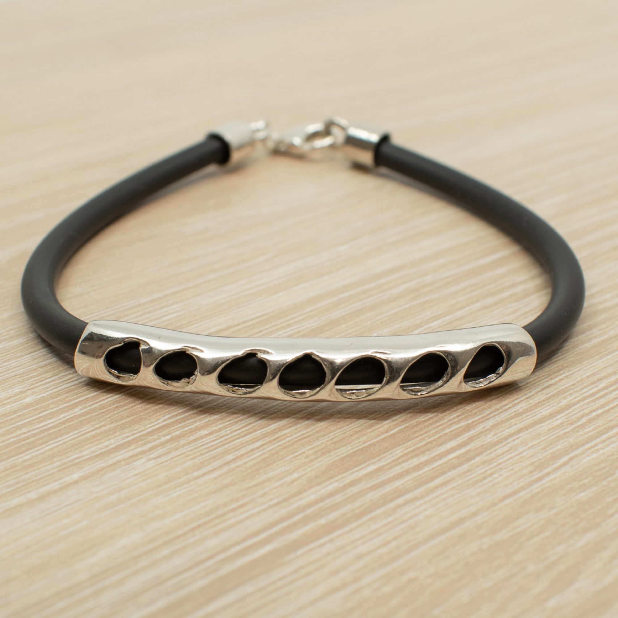 Βραχιόλι καουτσούκ ασήμι