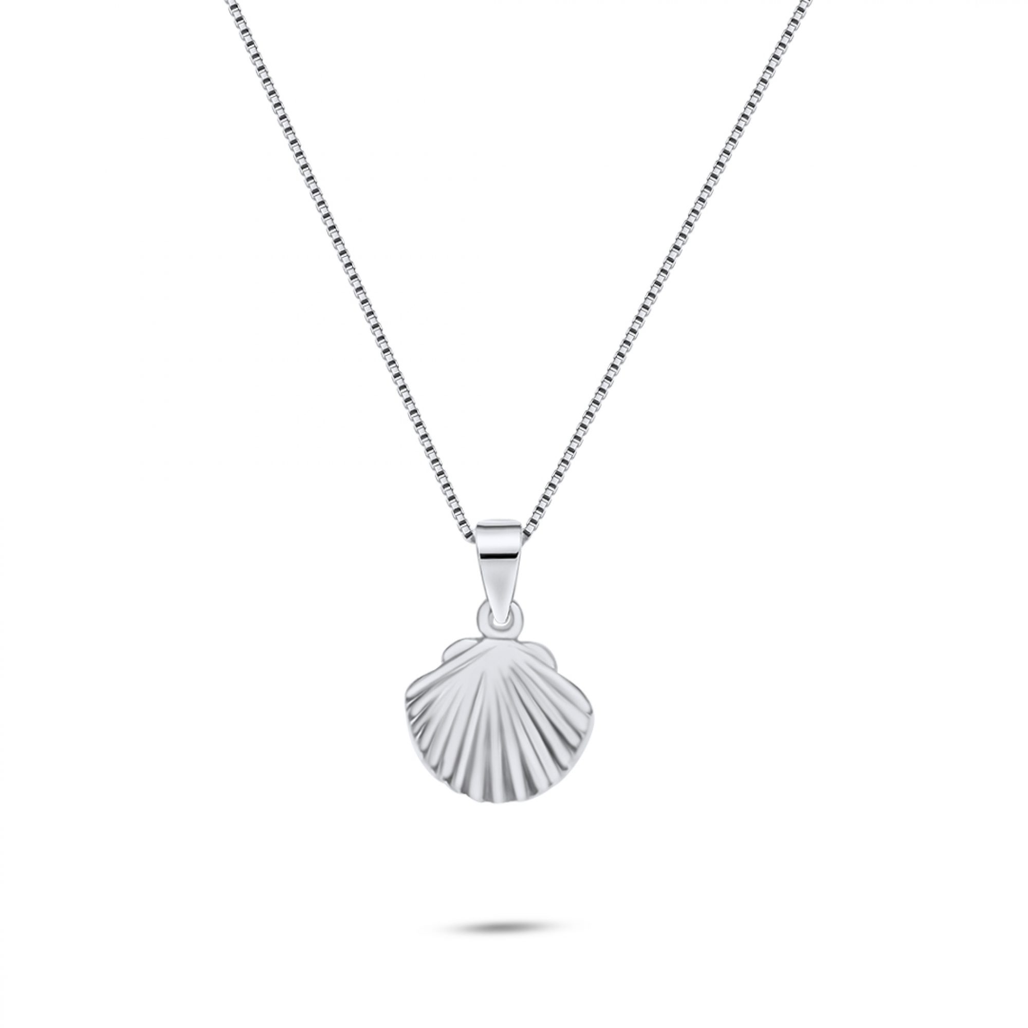 Seashell necklace