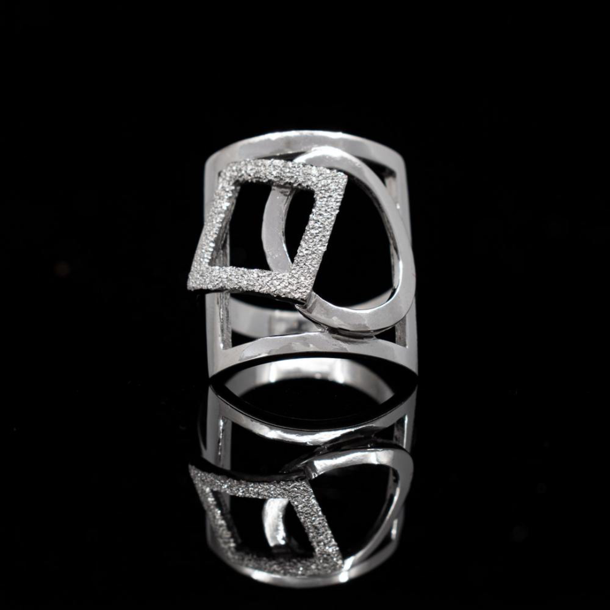 Χειροποίητο limited edition δαχτυλίδι