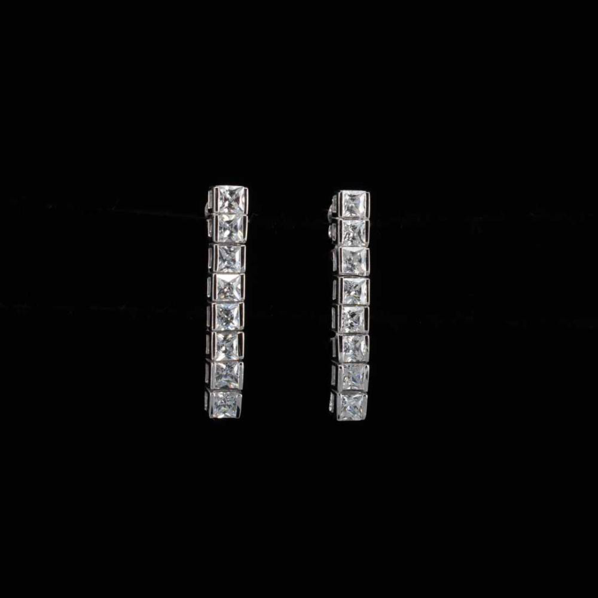 Σκουλαρίκια με πέτρες ζιργκόν