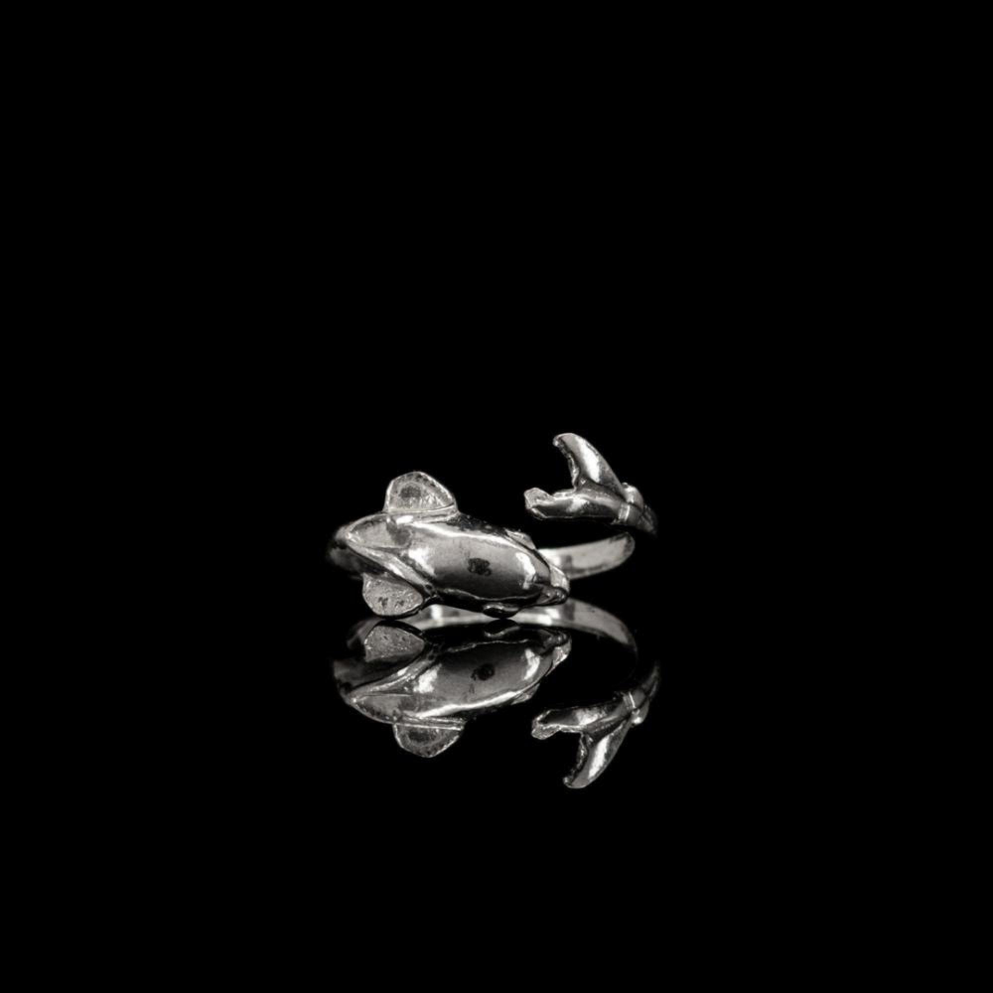 Silver dolphin ring 