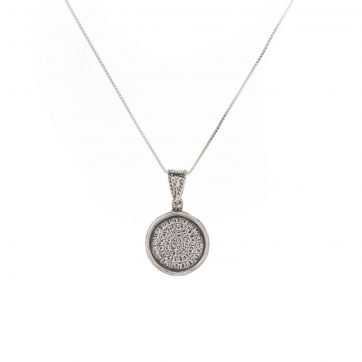 petsios Faistos Disc pendant with chain