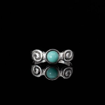 petsios Meander ring with turquoise stone