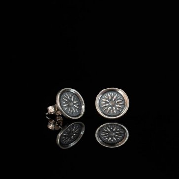 petsios Oxidised Vergina star earrings