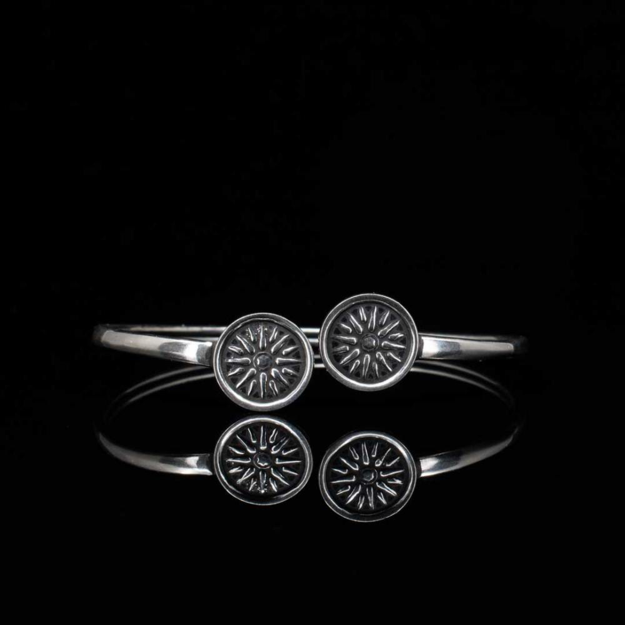 Βραχιόλι κύκλος με διπλό αστέρι της Βεργίνας