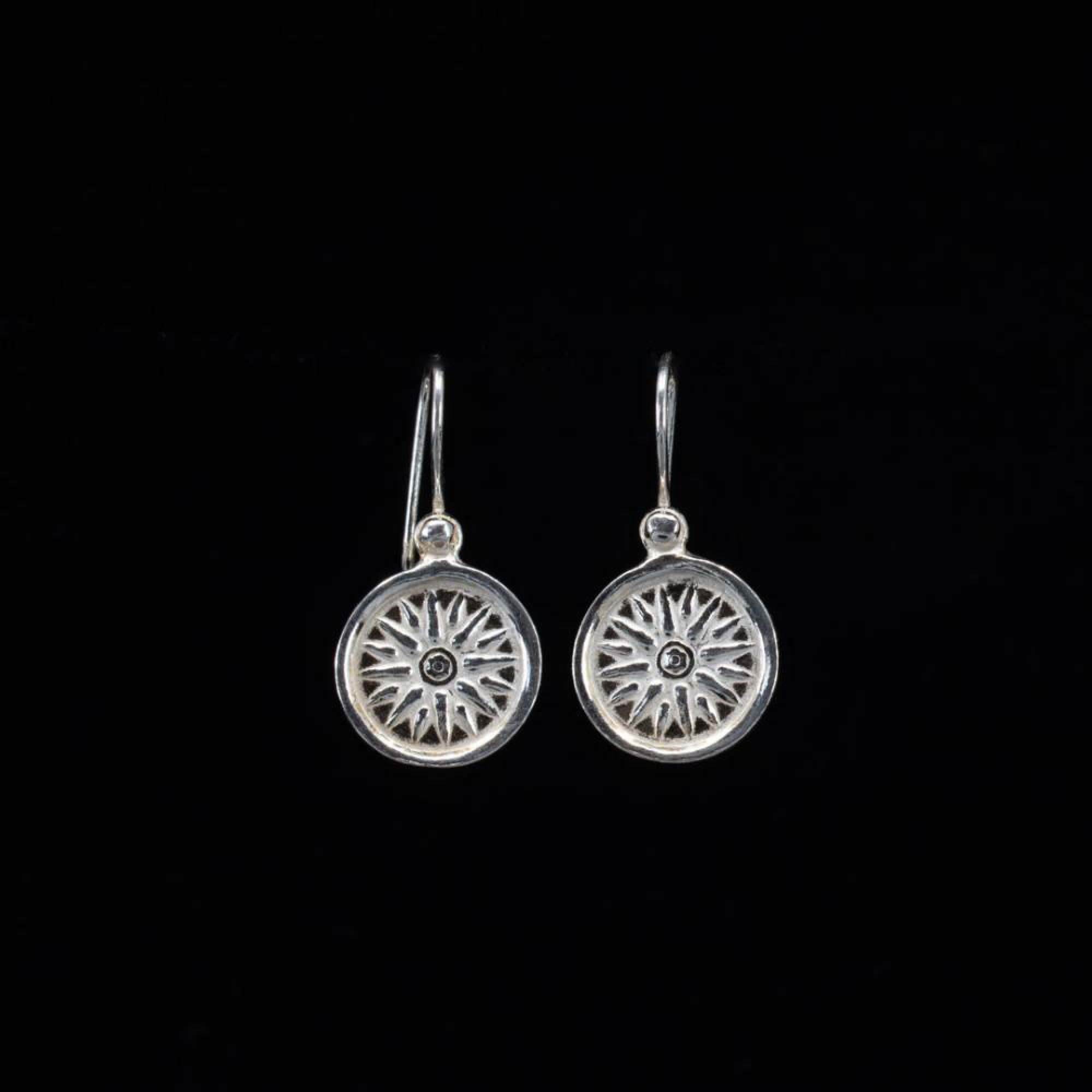 Σκουλαρίκια με αστέρι της Βεργίνας κρεμαστά